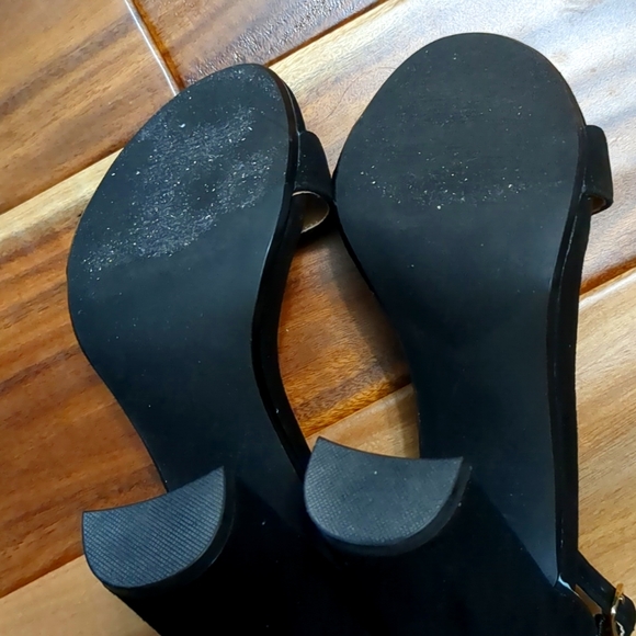 Steve Madden size 6 heels. Black. Worn once. Excellent condition. - Picture 4 of 5